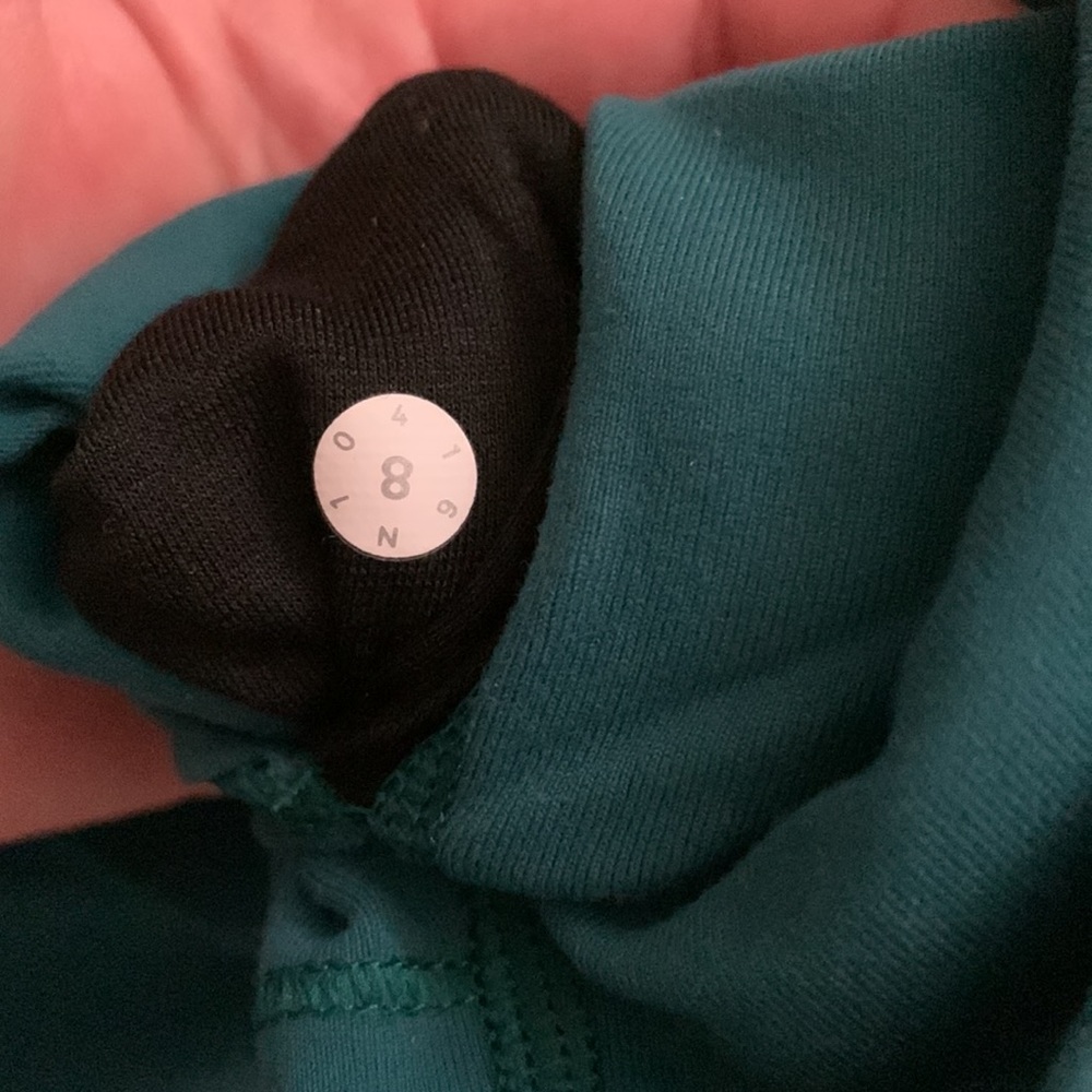 Lululemon Wunder Under Size 8 - image 4